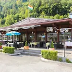 Szálloda The River Village Interlaken
