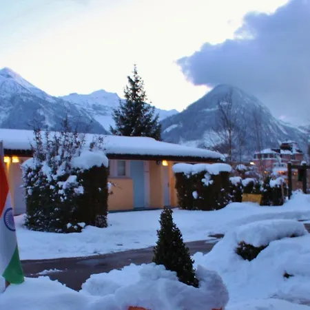 Hotel The River Village Interlaken