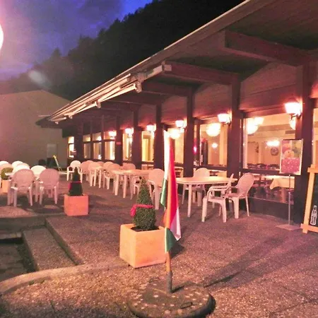 The River Village 因特拉肯