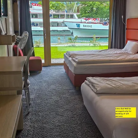 فندق The River Village 3*