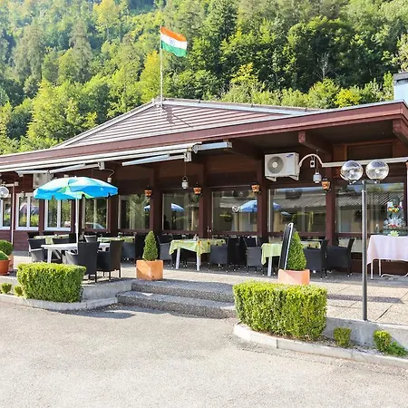 Готель The River Village Інтерлакен