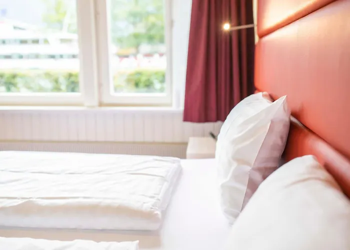 The River Village מלון אינטרלאקן