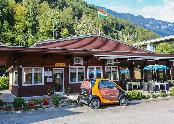 מלון The River Village אינטרלאקן