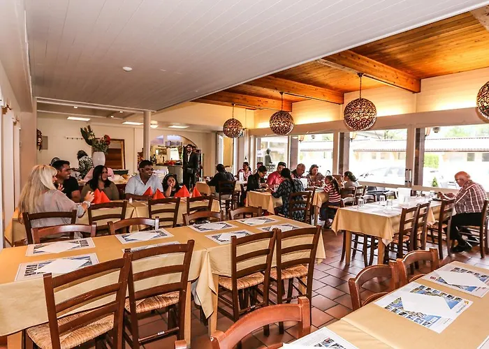 The River Village מלון 3*