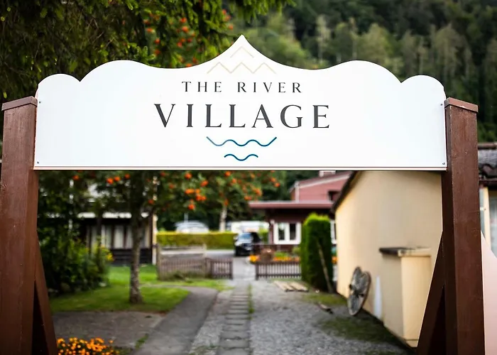Hotel The River Village