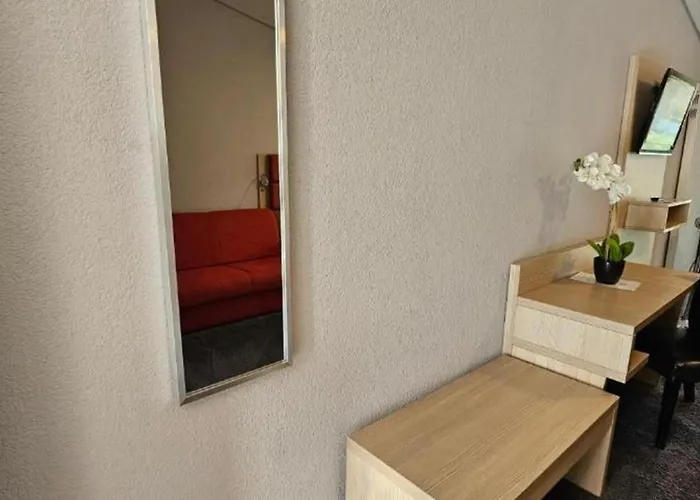 The River Village Hotel 3*