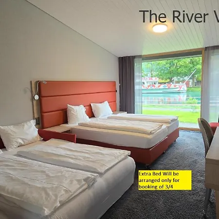 The River Village Szálloda